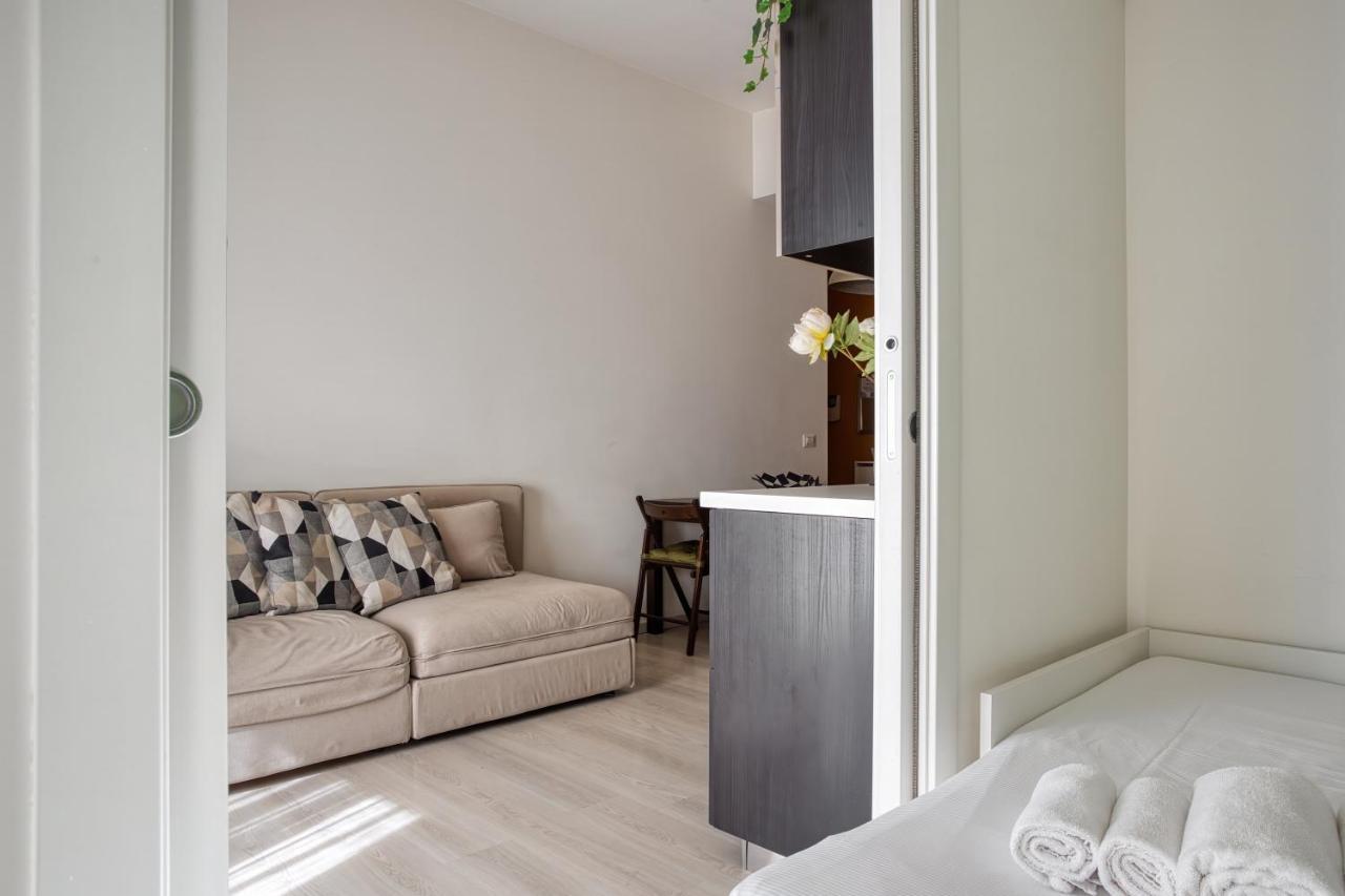 Joivy Vibrant 2Bed Apt With Balcony Milan Exterior photo